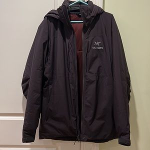 Man’s Arcteryx jacket - like NEW. Size L. Gortex parka